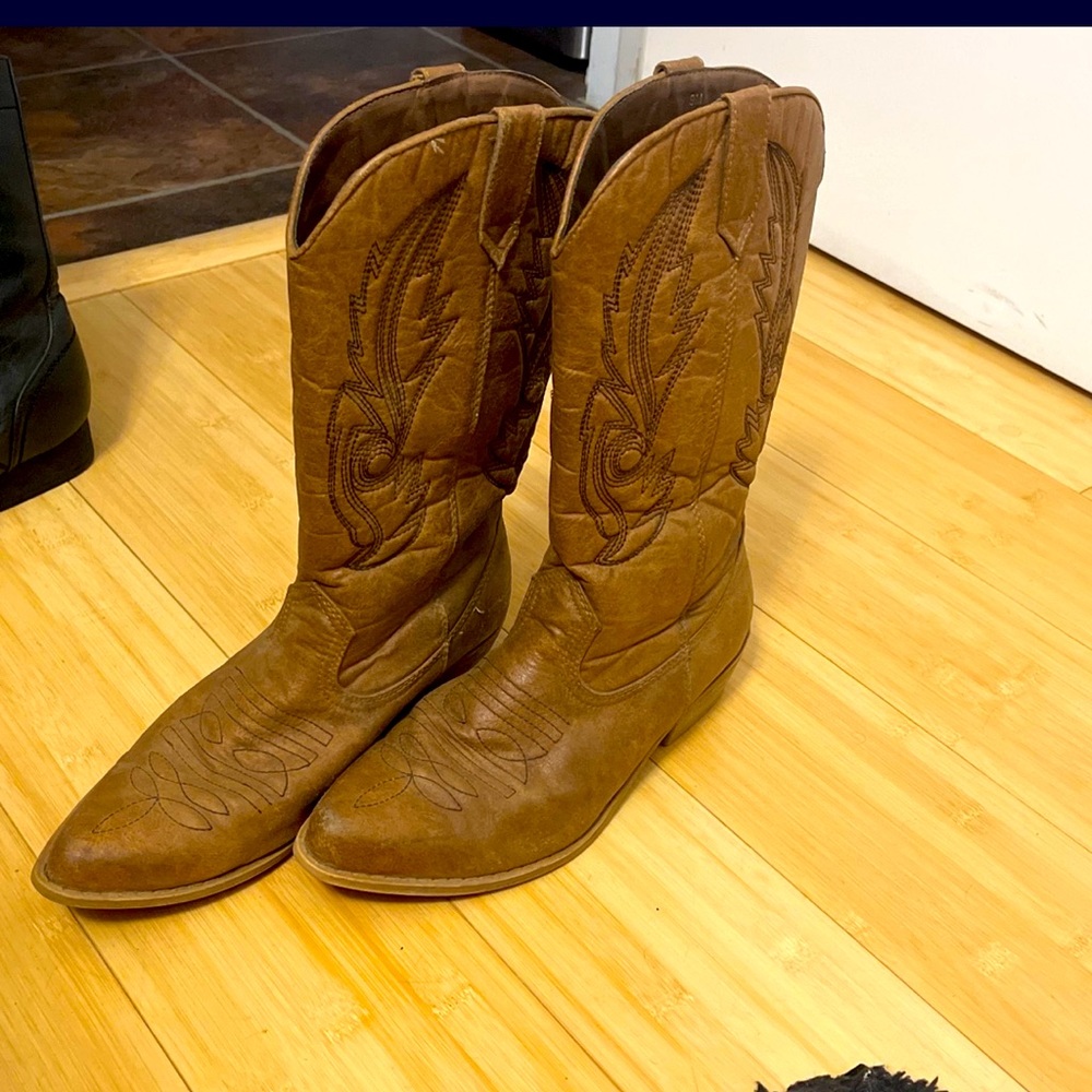 Coconut cowboy boots